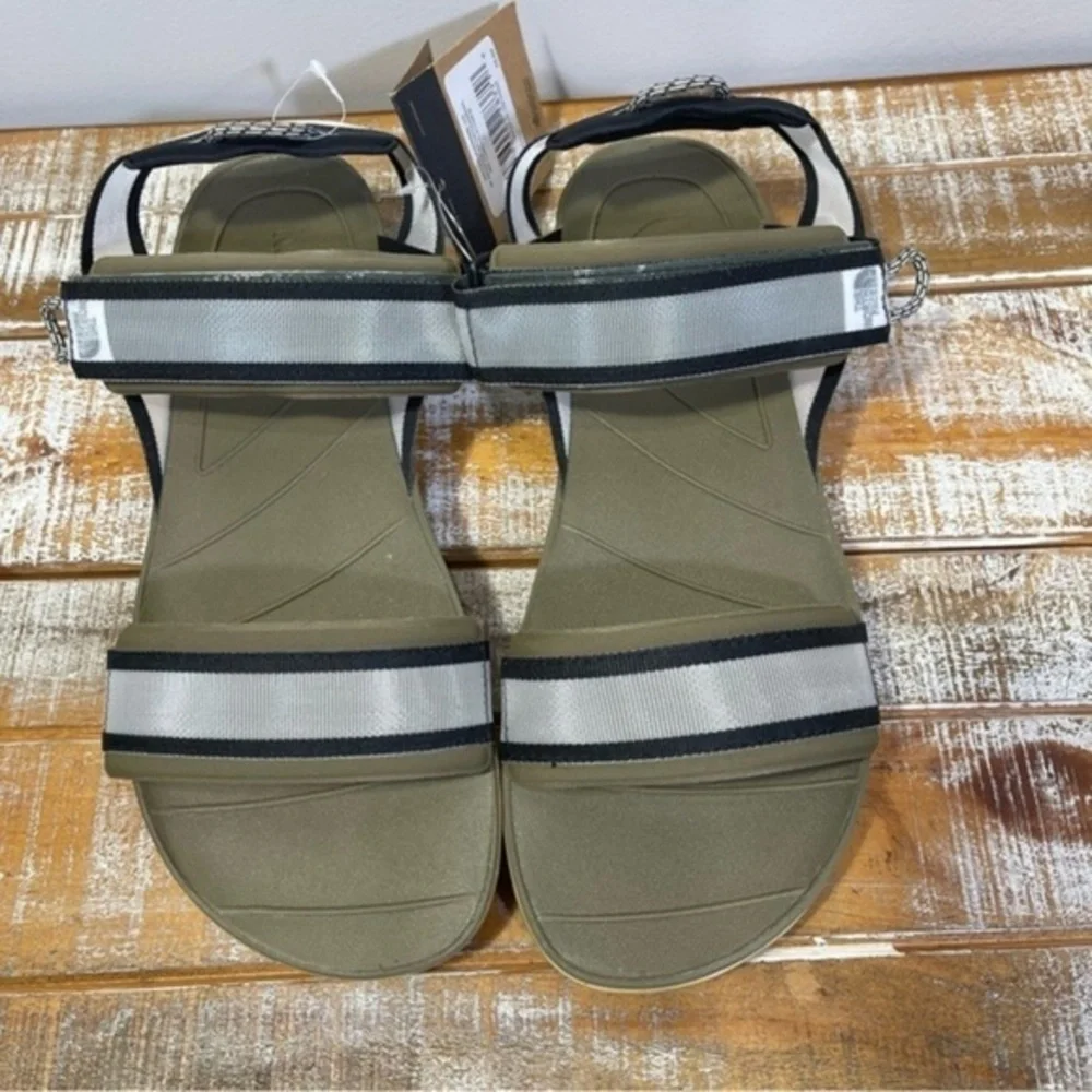 NWT THE NORTH FACE Skeena Mens Sport Sandals Size 11
